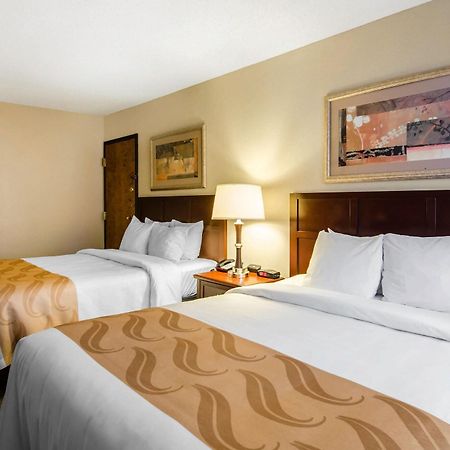Quality Inn Summersville Exterior photo