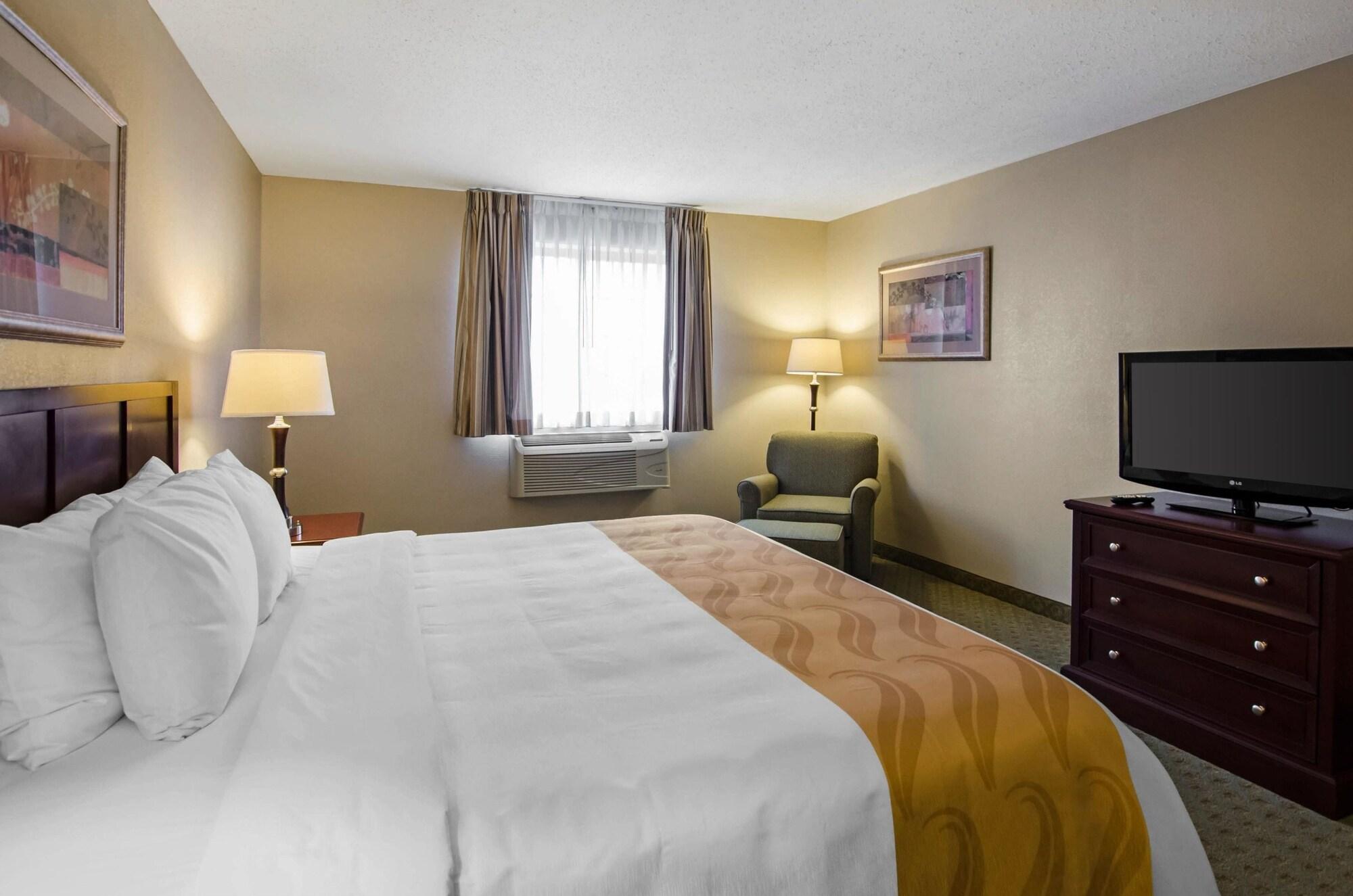 Quality Inn Summersville Exterior photo