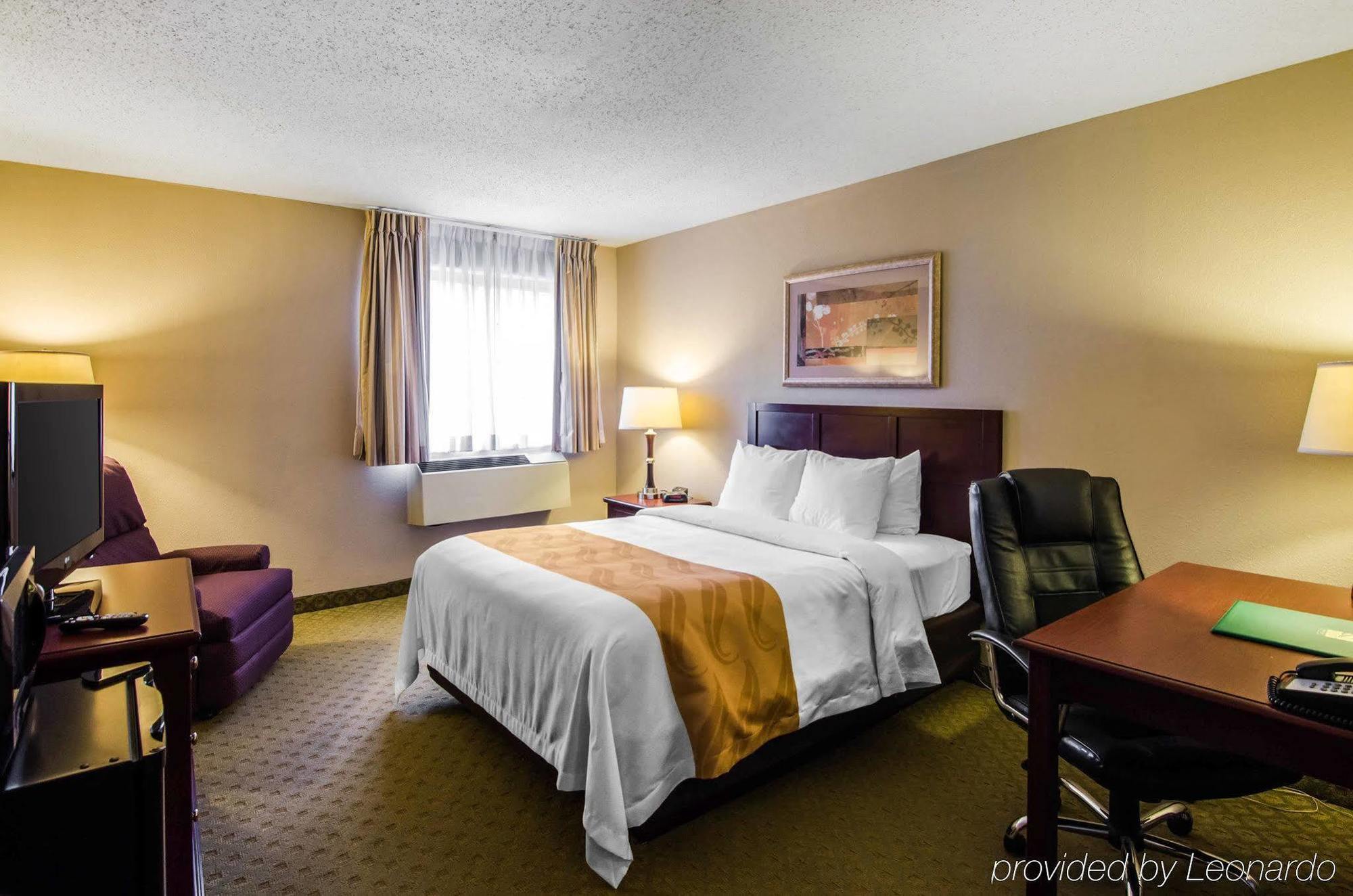 Quality Inn Summersville Exterior photo