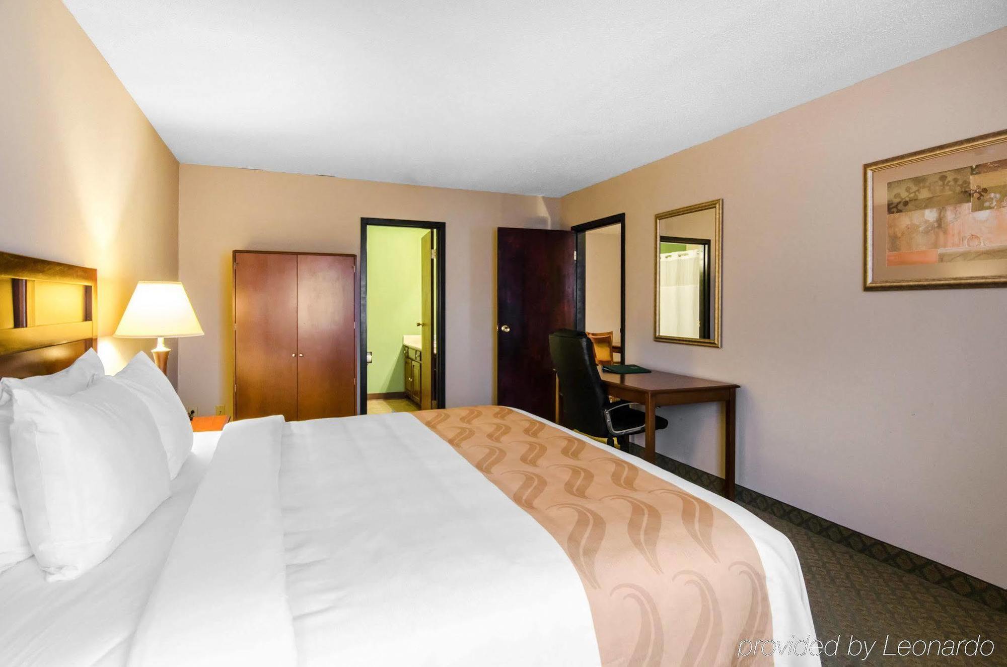 Quality Inn Summersville Exterior photo